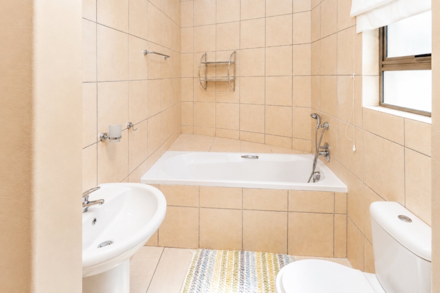 4 Bedroom Property for Sale in Kosmos Ridge North West